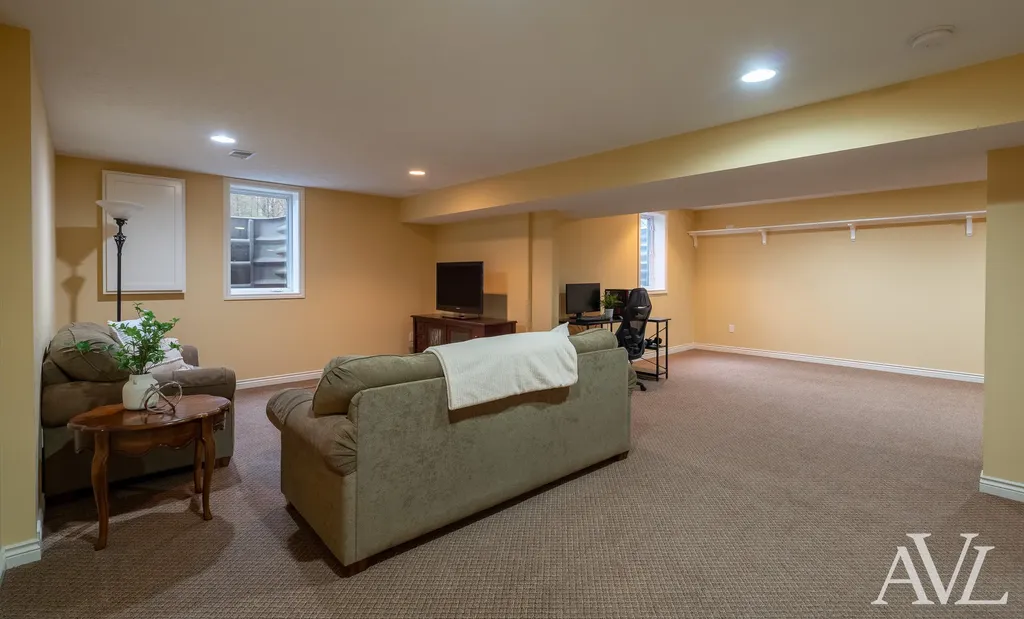 6250 Cannon Highlands Drive NE Cannon Township MI 49306