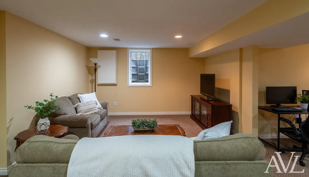6250 Cannon Highlands Drive NE Cannon Township MI 49306