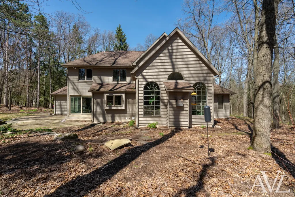 6250 Cannon Highlands Drive NE Cannon Township MI 49306