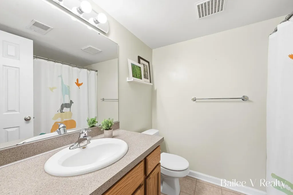 1660 Simmons Avenue NE Grand Rapids City MI 49505