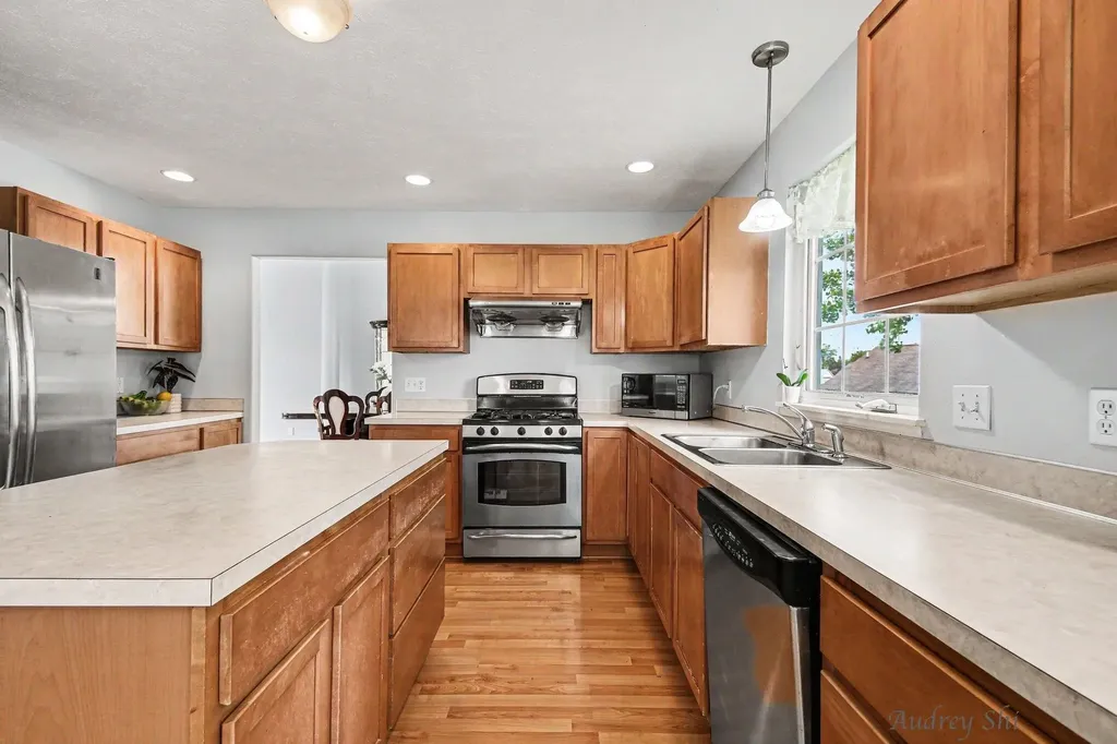 5495 Lilly Court Wyoming City MI 49509