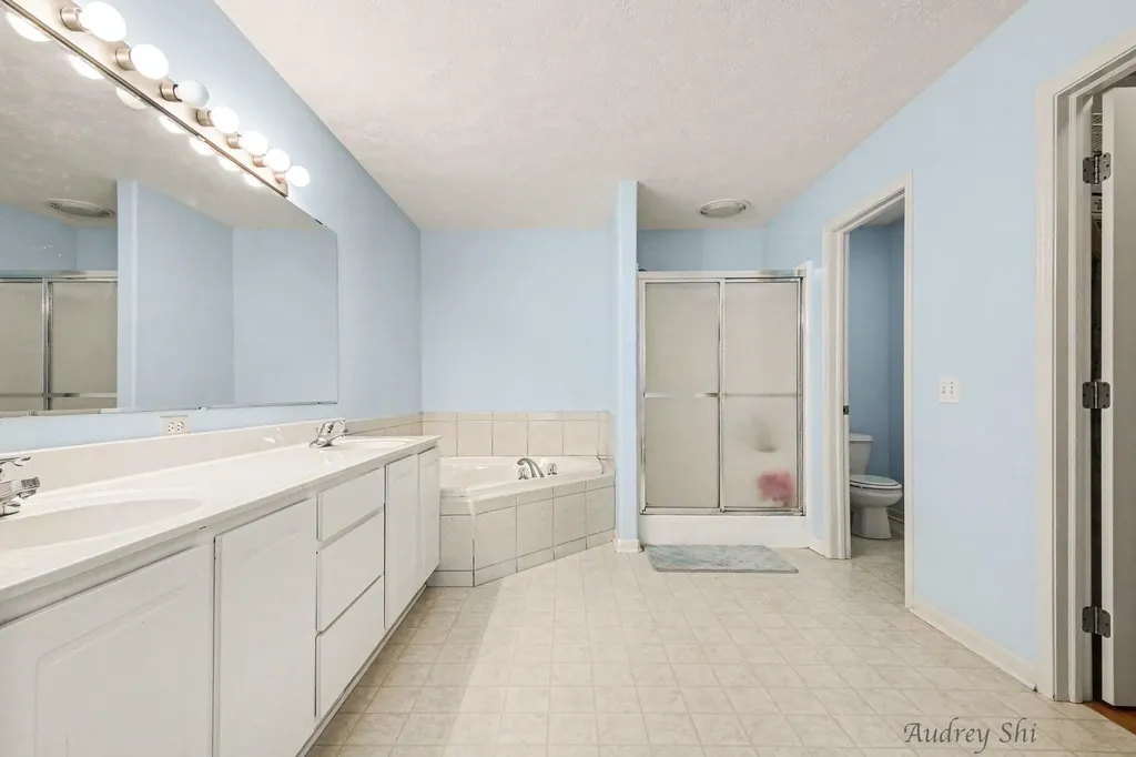 5495 Lilly Court Wyoming City MI 49509
