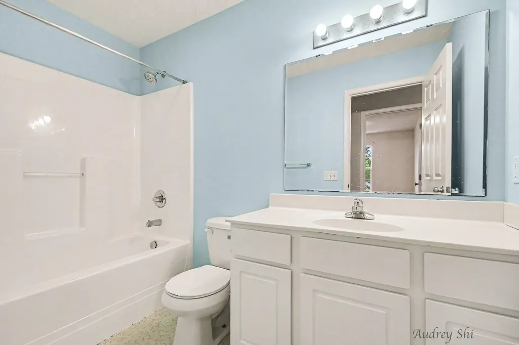 5495 Lilly Court Wyoming City MI 49509