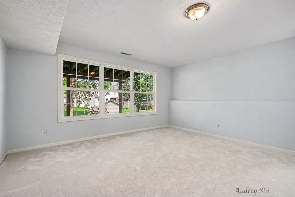 5495 Lilly Court Wyoming City MI 49509
