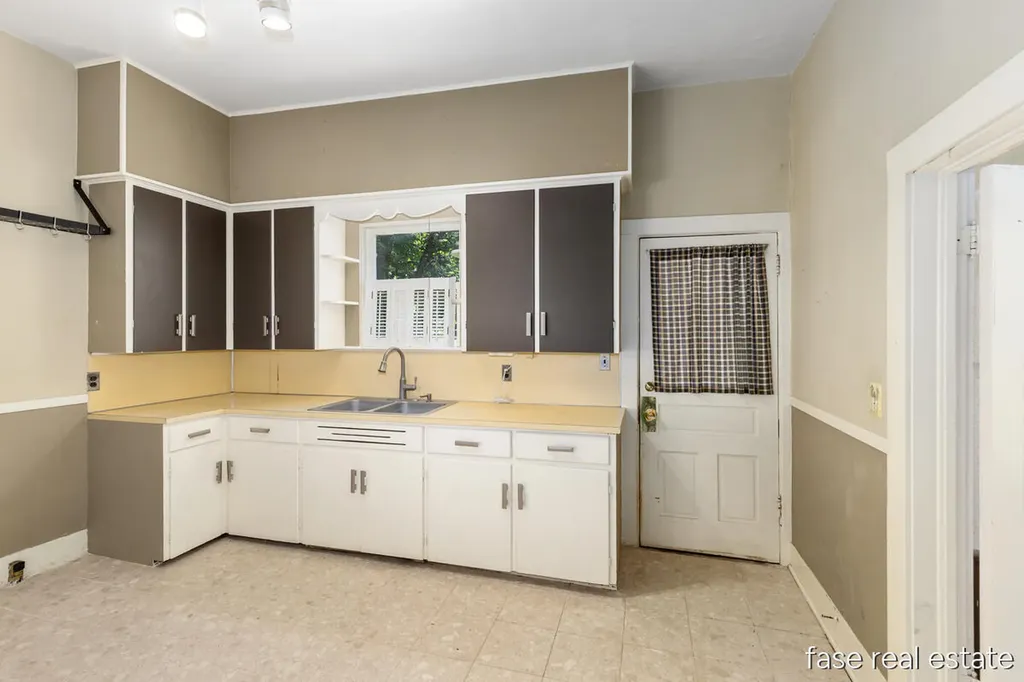 601 S Franklin Street Greenville City MI 48838