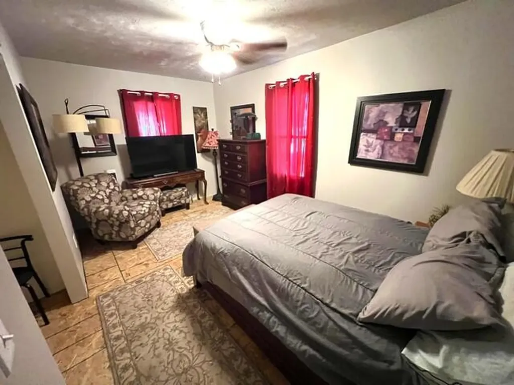 709 Oak Avenue Muskegon City MI 49442