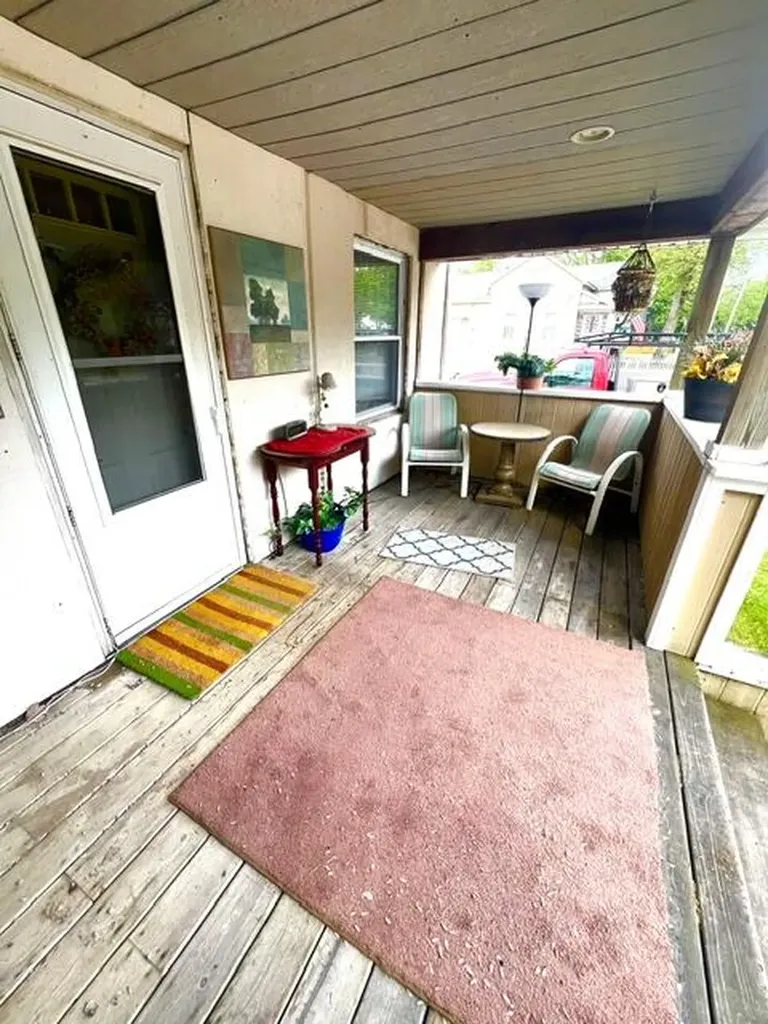 709 Oak Avenue Muskegon City MI 49442