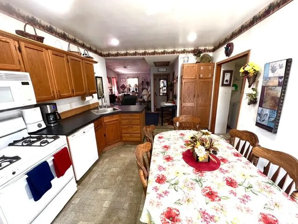 709 Oak Avenue Muskegon City MI 49442