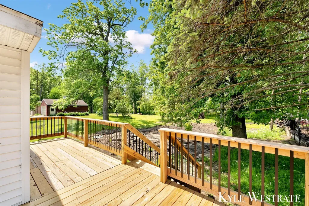 79 Sundago Park Street Hastings Charter Township MI 49058