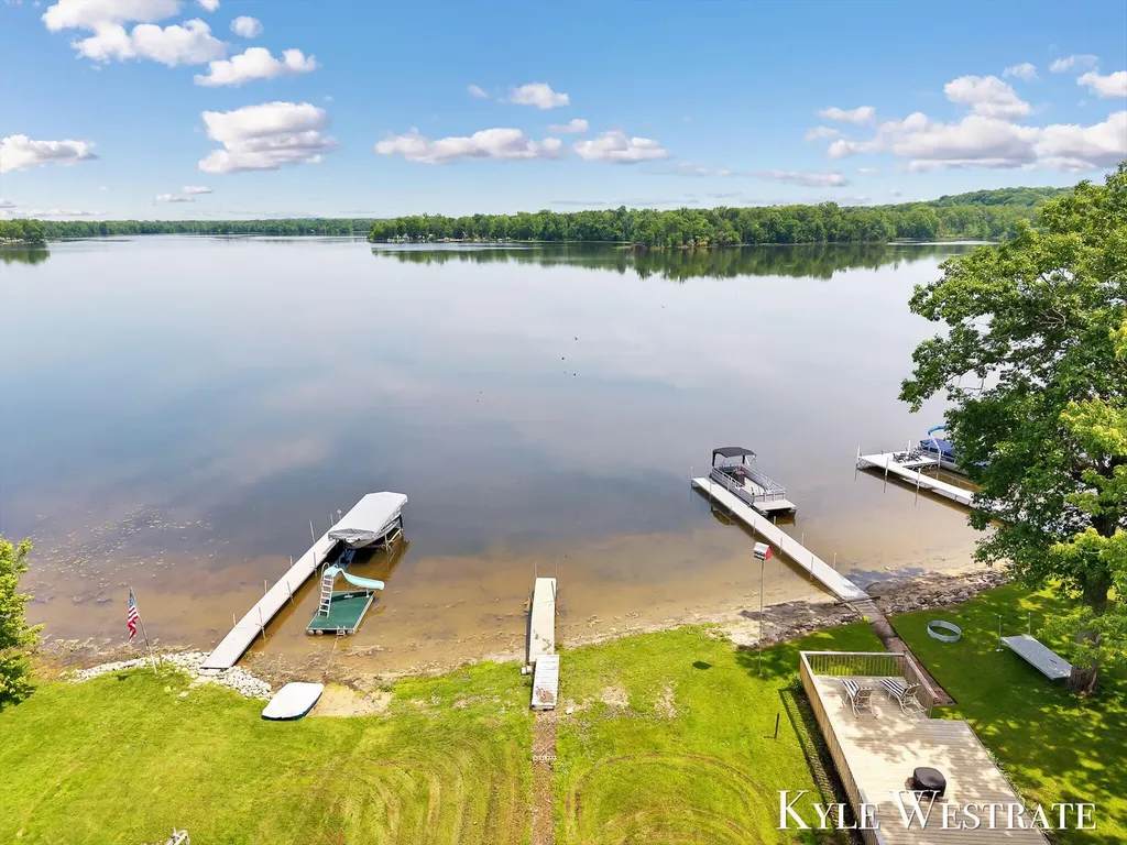 79 Sundago Park Street Hastings Charter Township MI 49058