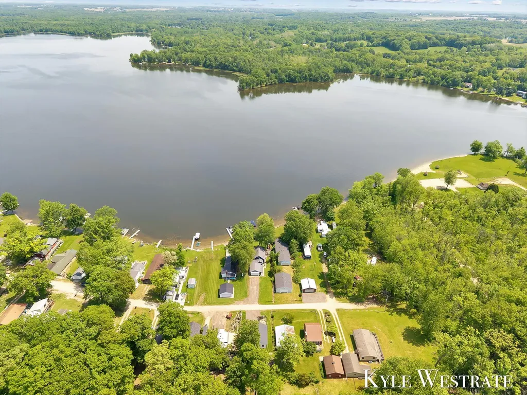 79 Sundago Park Street Hastings Charter Township MI 49058
