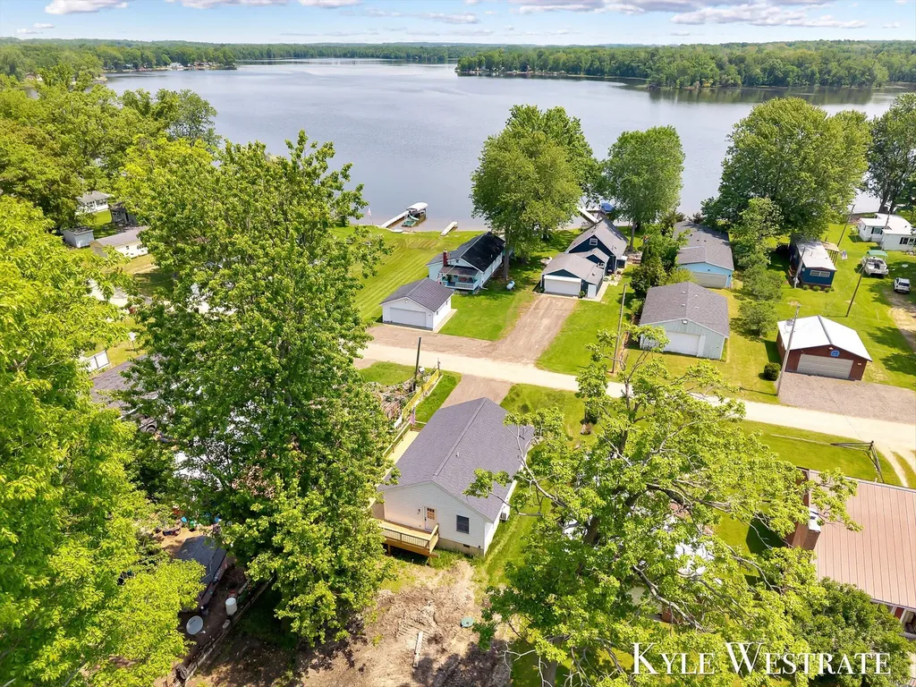 79 Sundago Park Street Hastings Charter Township MI 49058