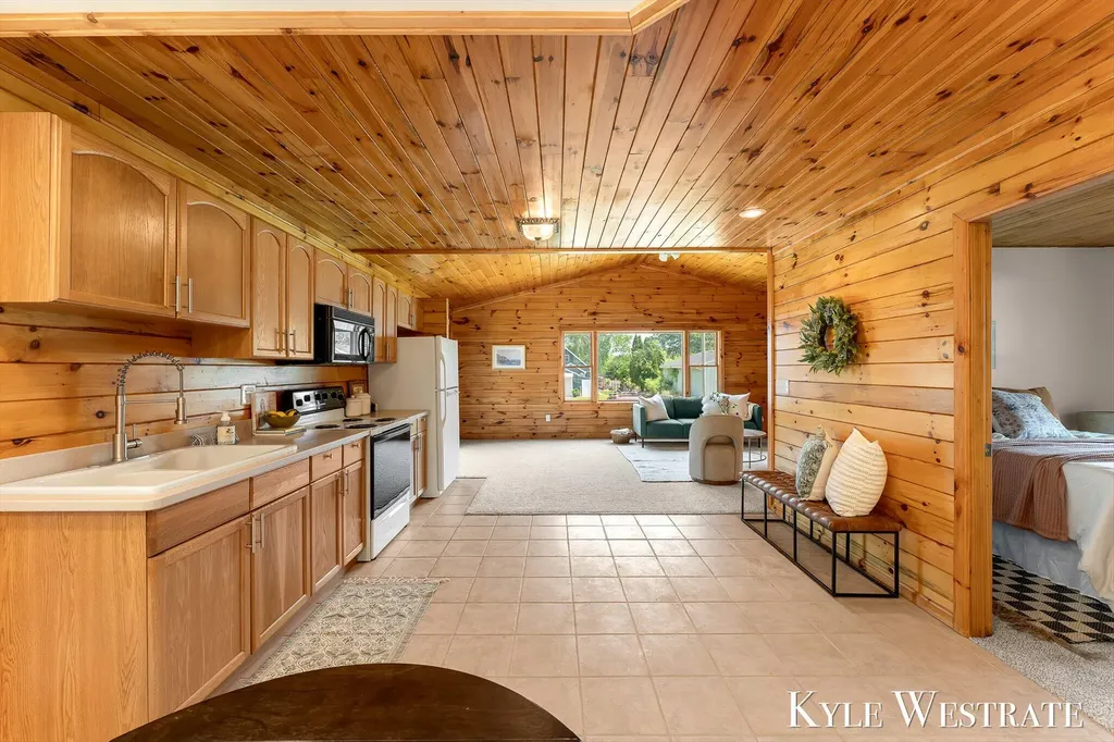 79 Sundago Park Street Hastings Charter Township MI 49058