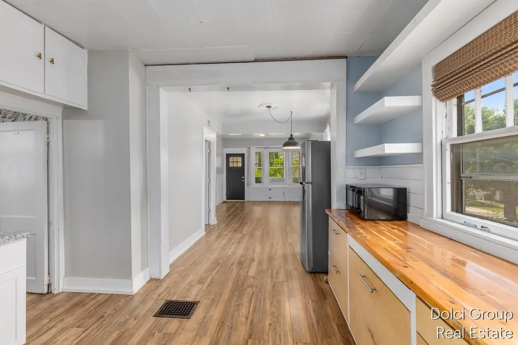 443 Cedar Street NE Grand Rapids City MI 49503