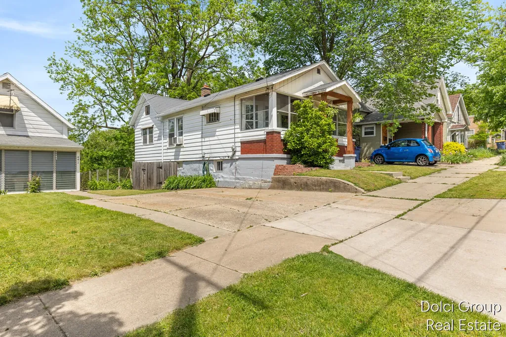 443 Cedar Street NE Grand Rapids City MI 49503