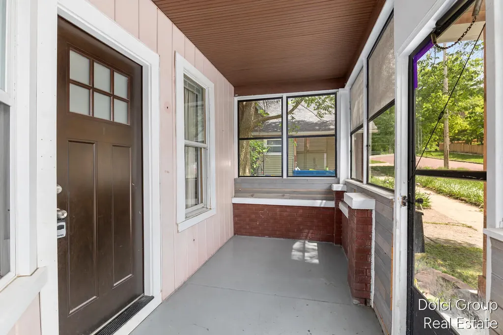 443 Cedar Street NE Grand Rapids City MI 49503