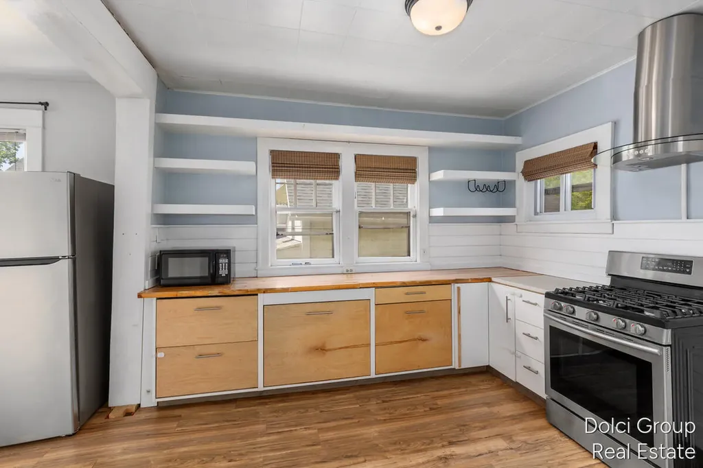 443 Cedar Street NE Grand Rapids City MI 49503