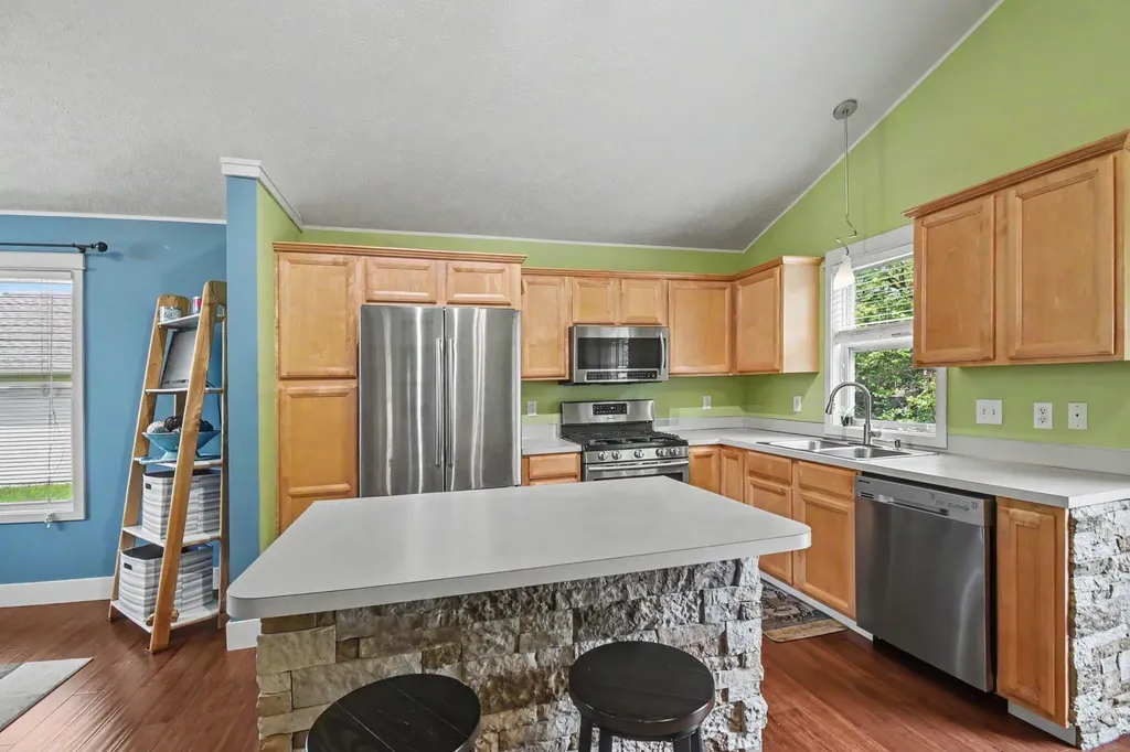 2561 Orchard View Drive NE Grand Rapids City MI 49505