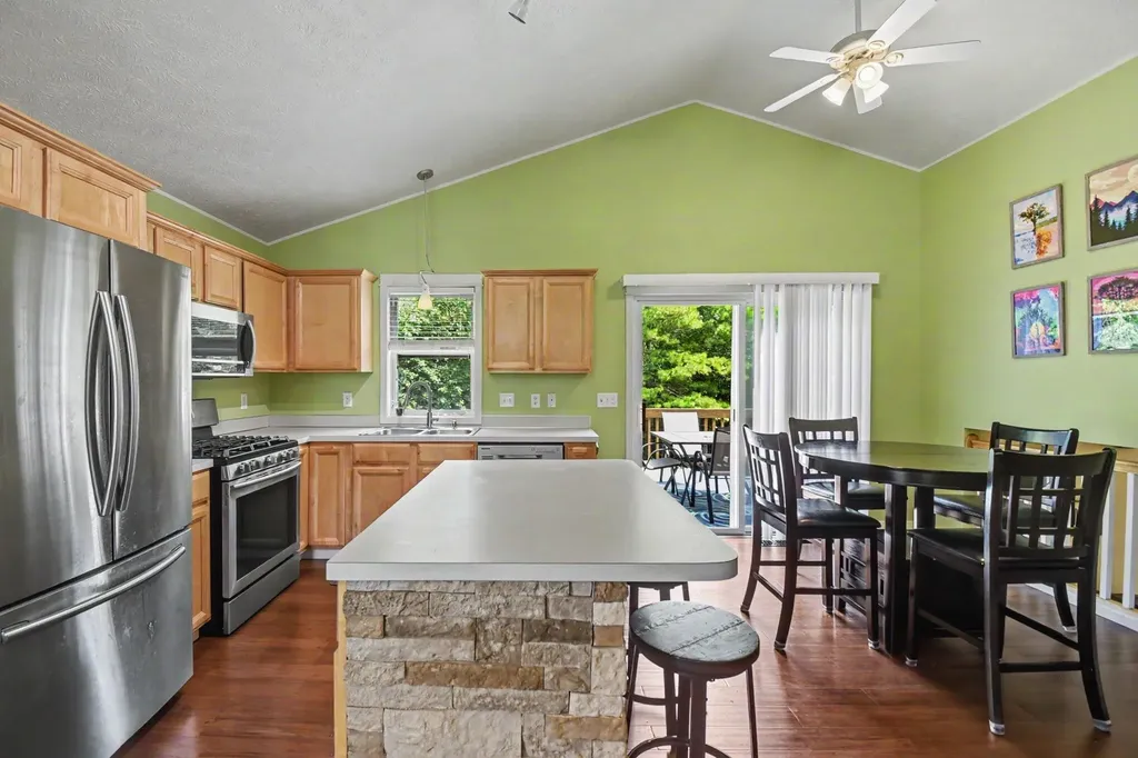 2561 Orchard View Drive NE Grand Rapids City MI 49505