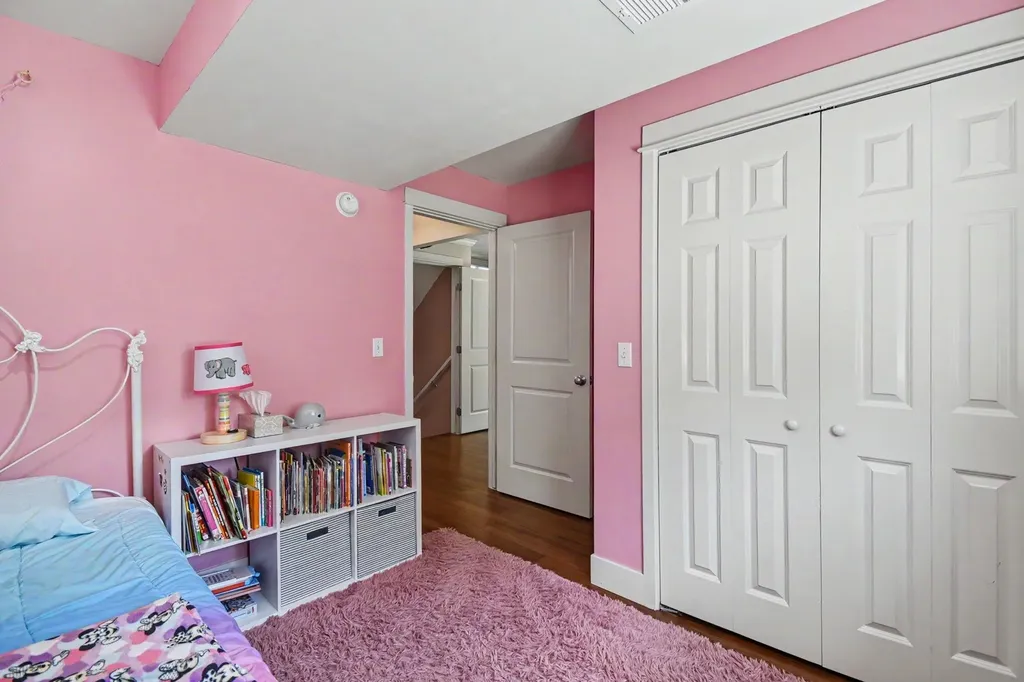 2561 Orchard View Drive NE Grand Rapids City MI 49505