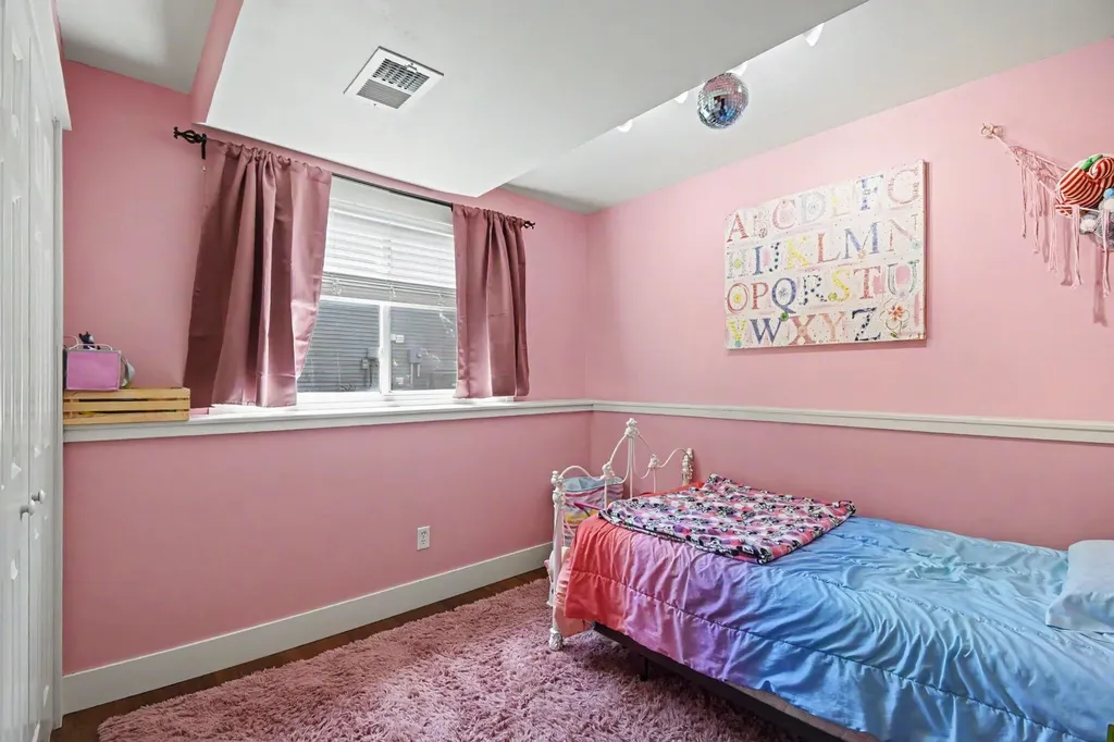 2561 Orchard View Drive NE Grand Rapids City MI 49505