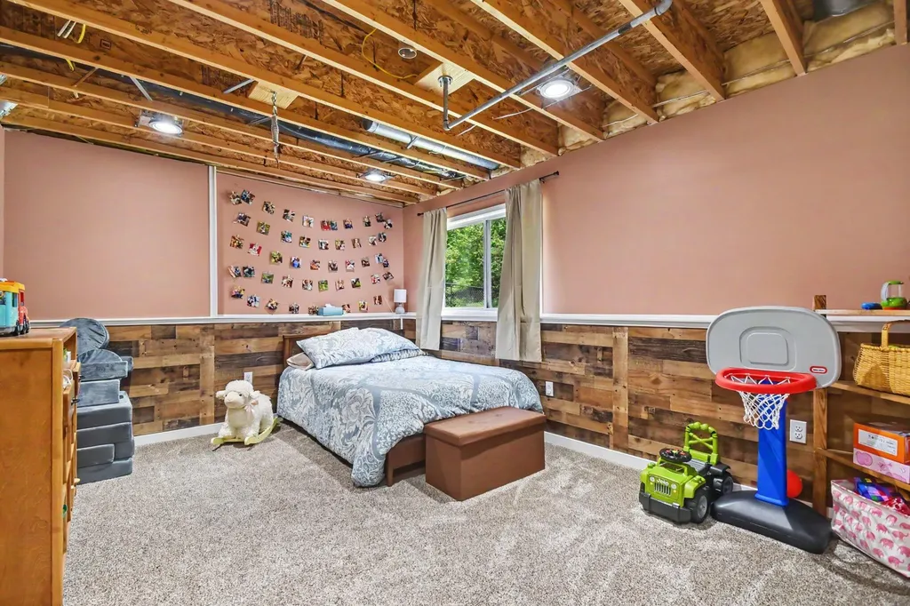 2561 Orchard View Drive NE Grand Rapids City MI 49505