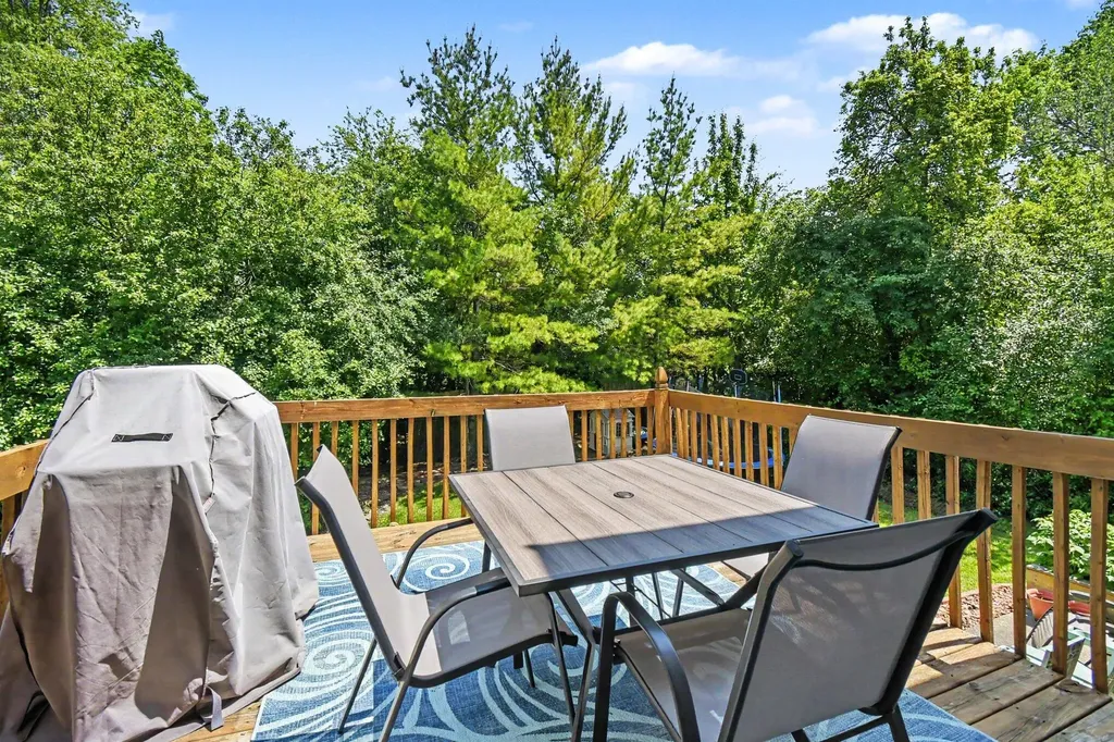 2561 Orchard View Drive NE Grand Rapids City MI 49505