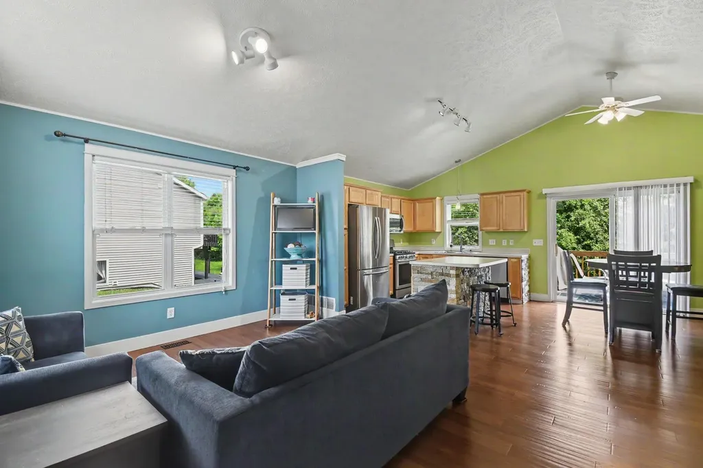 2561 Orchard View Drive NE Grand Rapids City MI 49505