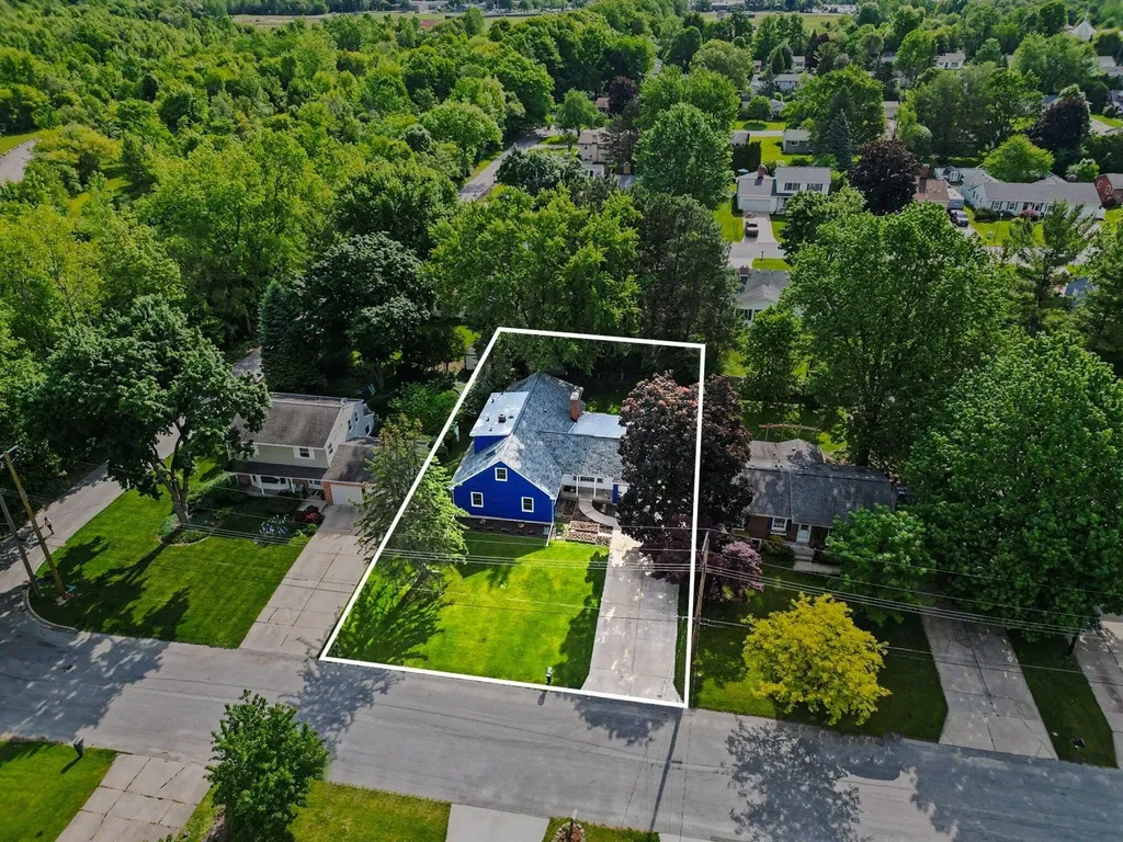 1816 Observatory Avenue SE Kentwood City MI 49546