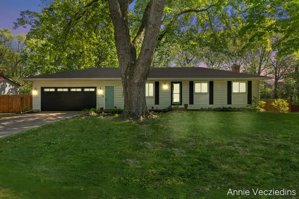 4696 Shank Street NE Plainfield Charter Township MI 49341