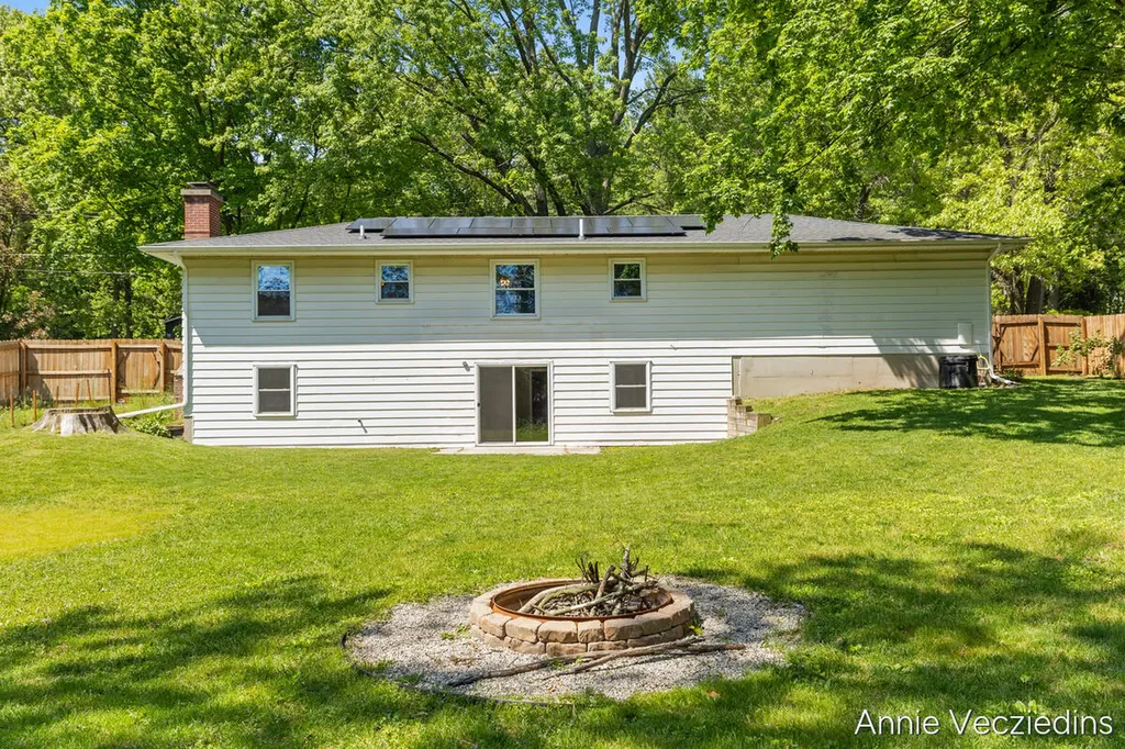 4696 Shank Street NE Plainfield Charter Township MI 49341