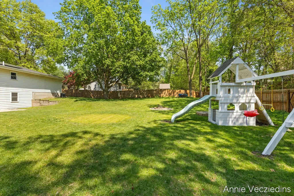 4696 Shank Street NE Plainfield Charter Township MI 49341