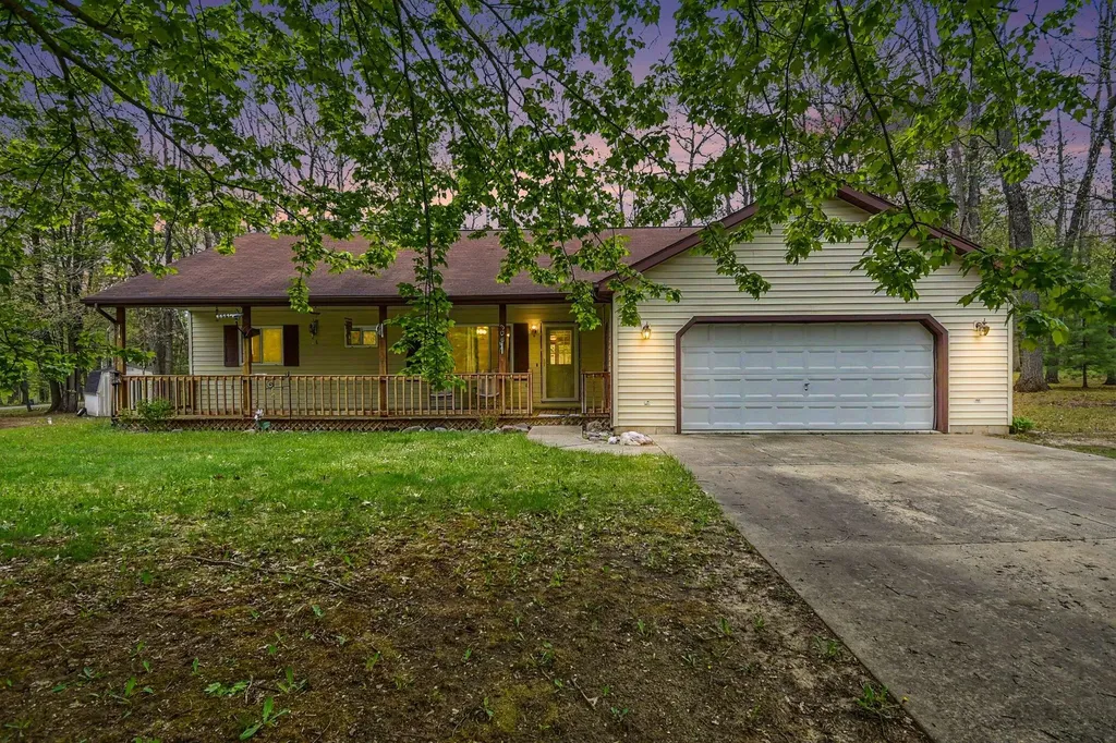 306 Silverhill Drive Roscommon Township MI 48629