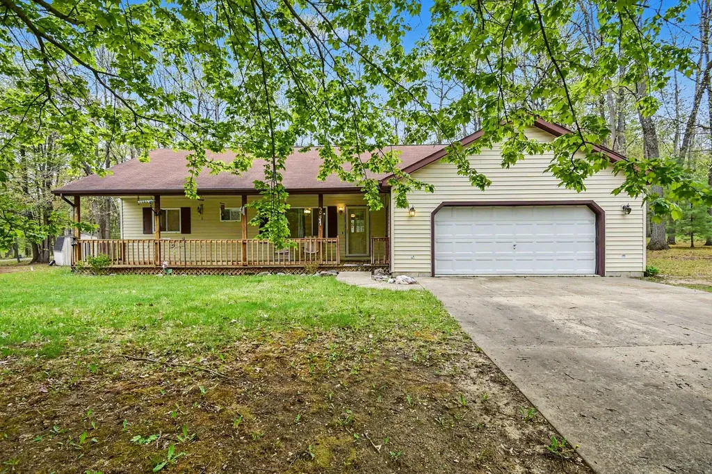 306 Silverhill Drive Roscommon Township MI 48629