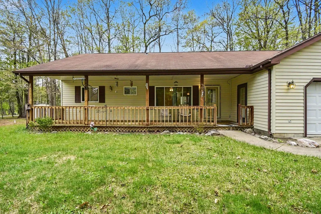 306 Silverhill Drive Roscommon Township MI 48629