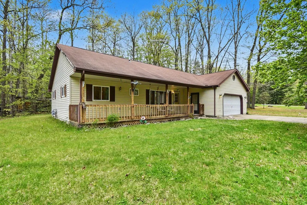 306 Silverhill Drive Roscommon Township MI 48629