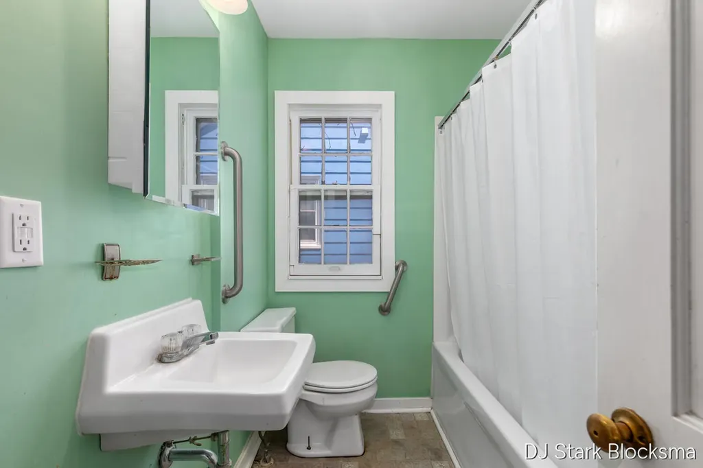 1111 Merritt Street SE Grand Rapids City MI 49507