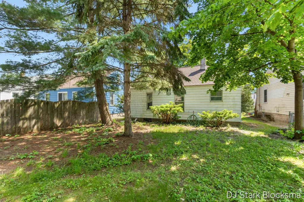 1111 Merritt Street SE Grand Rapids City MI 49507