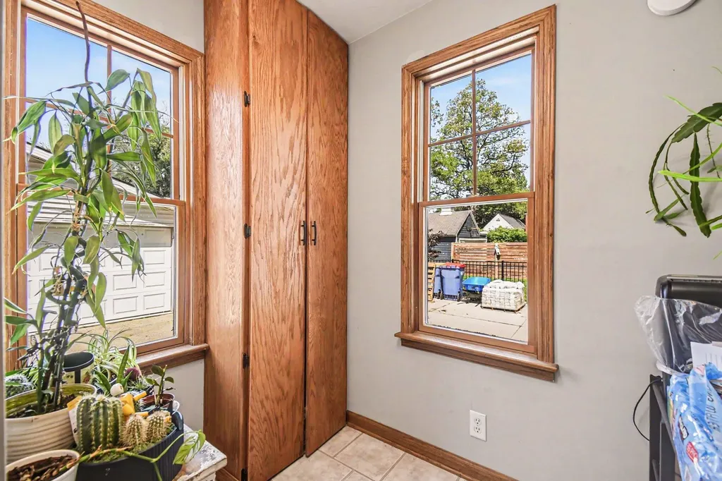 535 Mulford Drive SE Grand Rapids City MI 49507
