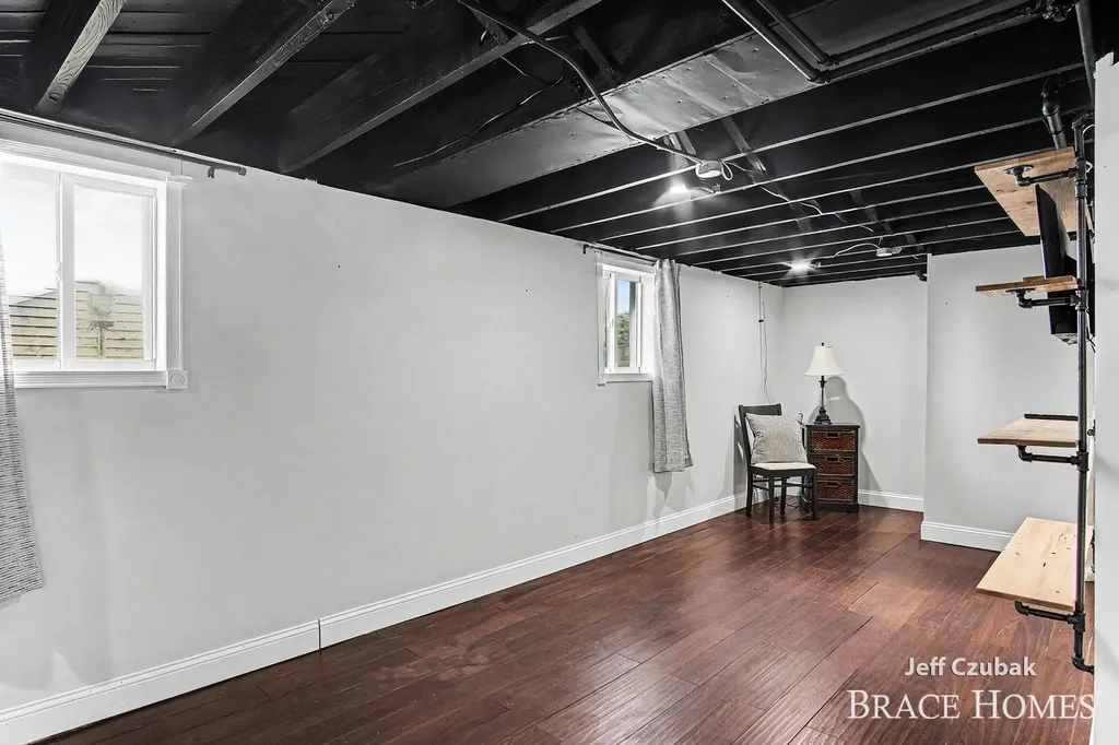 14 Ann Street NW Grand Rapids City MI 49505