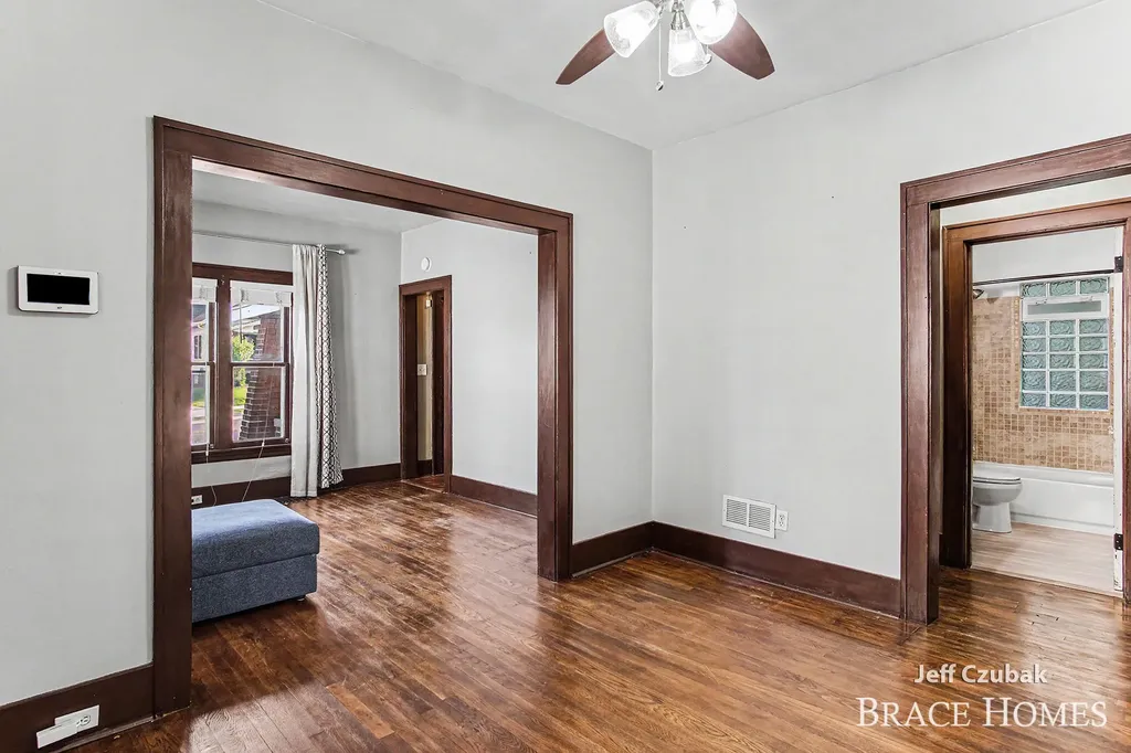 14 Ann Street NW Grand Rapids City MI 49505