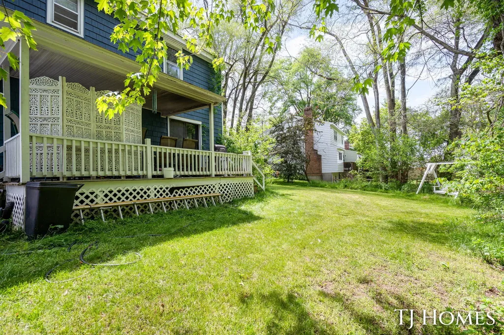 8245 45th Street SE Cascade Charter Township MI 49301