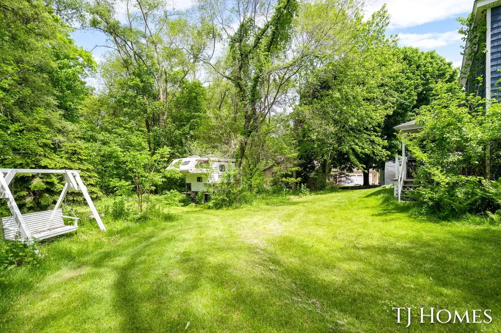 8245 45th Street SE Cascade Charter Township MI 49301