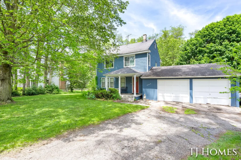 8245 45th Street SE Cascade Charter Township MI 49301