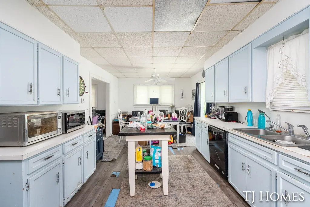 8245 45th Street SE Cascade Charter Township MI 49301