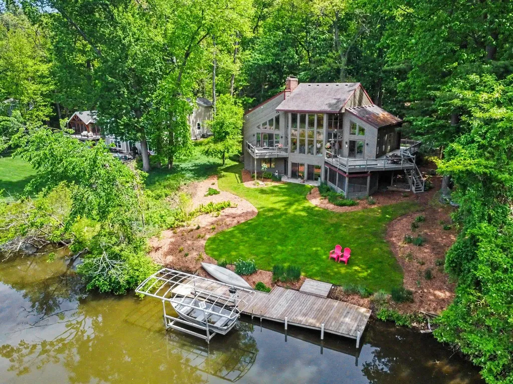 1843 Timber Trail Drive SE Cascade Charter Township MI 49301