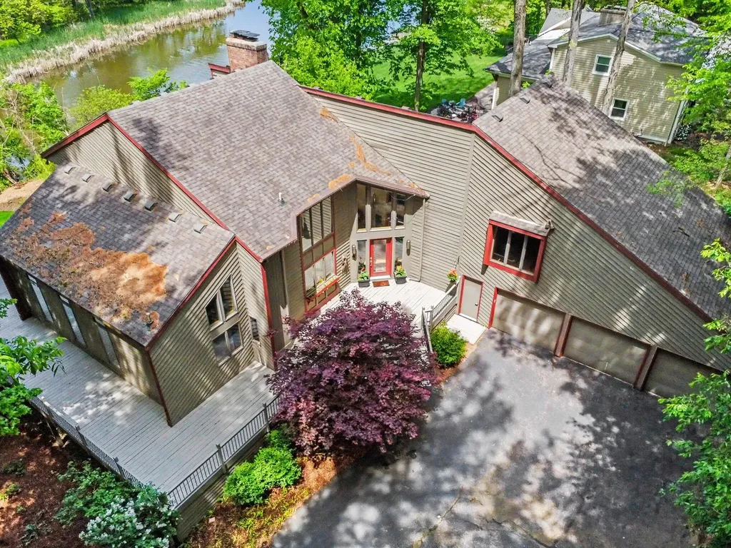 1843 Timber Trail Drive SE Cascade Charter Township MI 49301