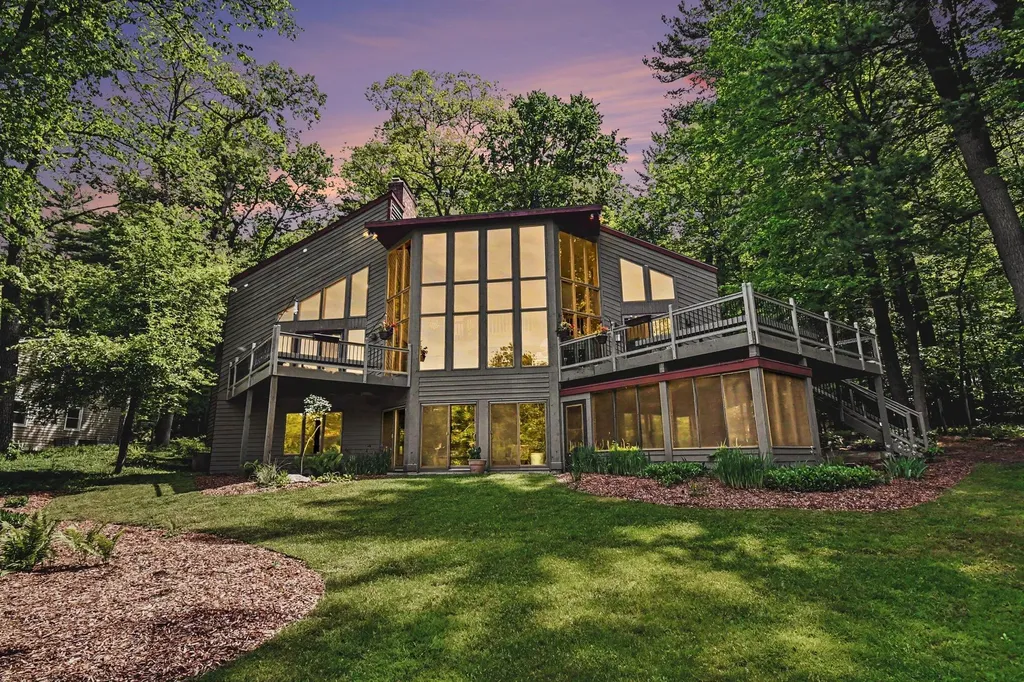 1843 Timber Trail Drive SE Cascade Charter Township MI 49301