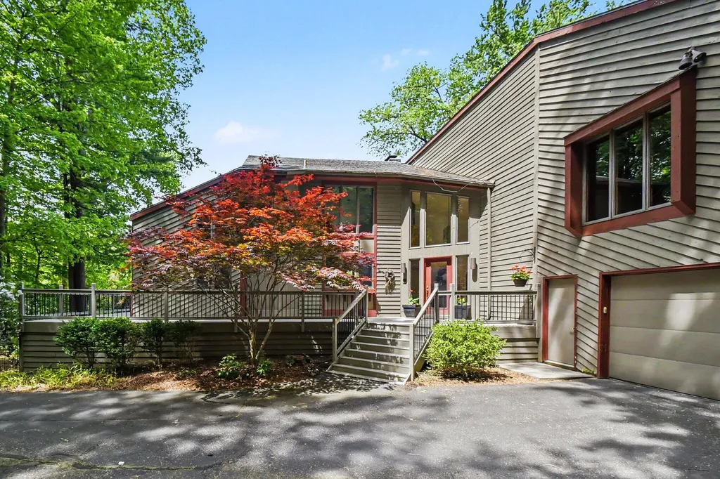 1843 Timber Trail Drive SE Cascade Charter Township MI 49301