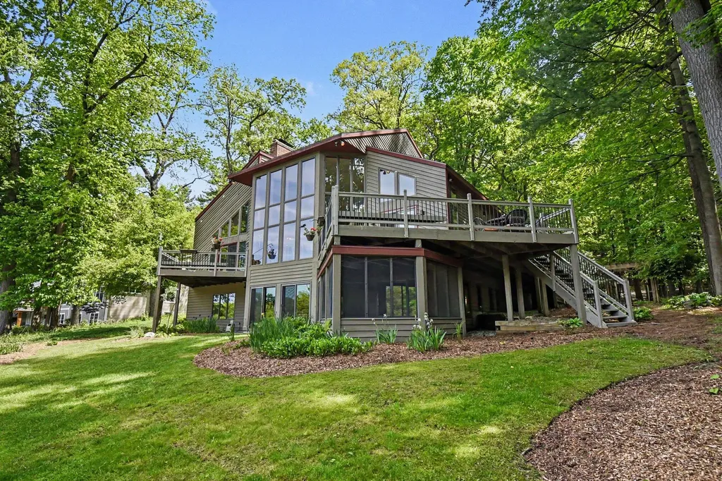 1843 Timber Trail Drive SE Cascade Charter Township MI 49301